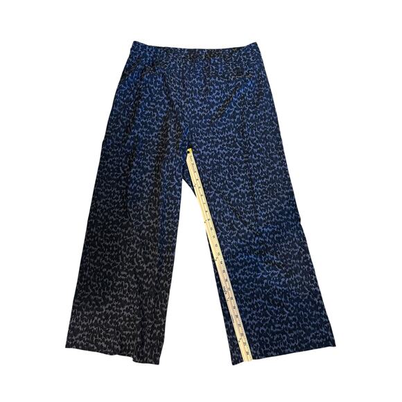 Athleta Blue Animal Printed Wide Leg Crop Pants, Size 12 ComfyStyle TravelPants - Picture 7 of 9
